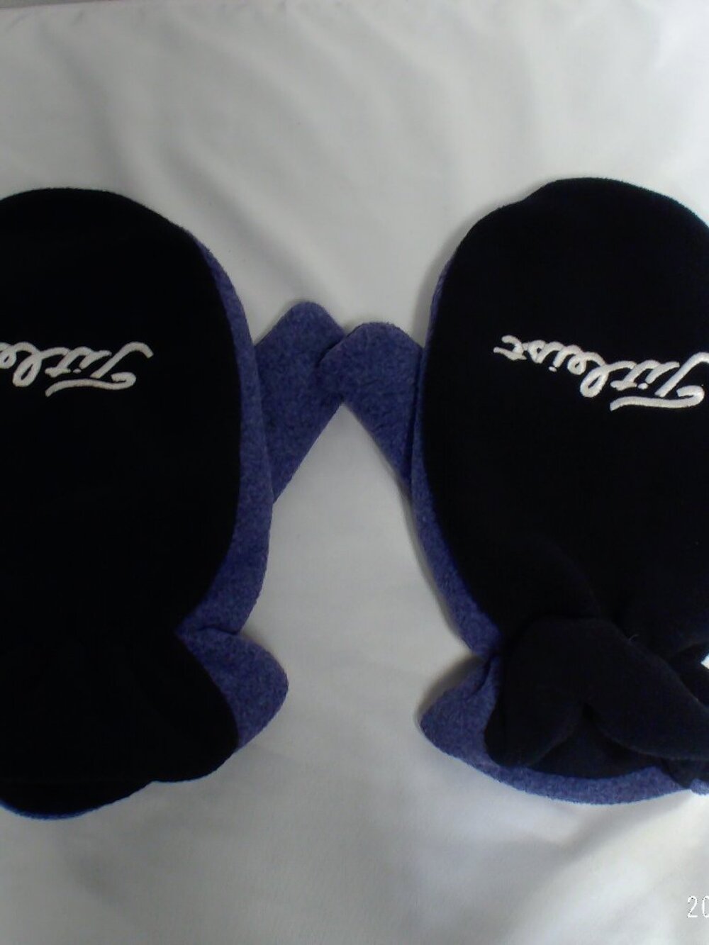 'Pre-Owned' Titleist Golf Cart Mittens Black/Gray by X-Static